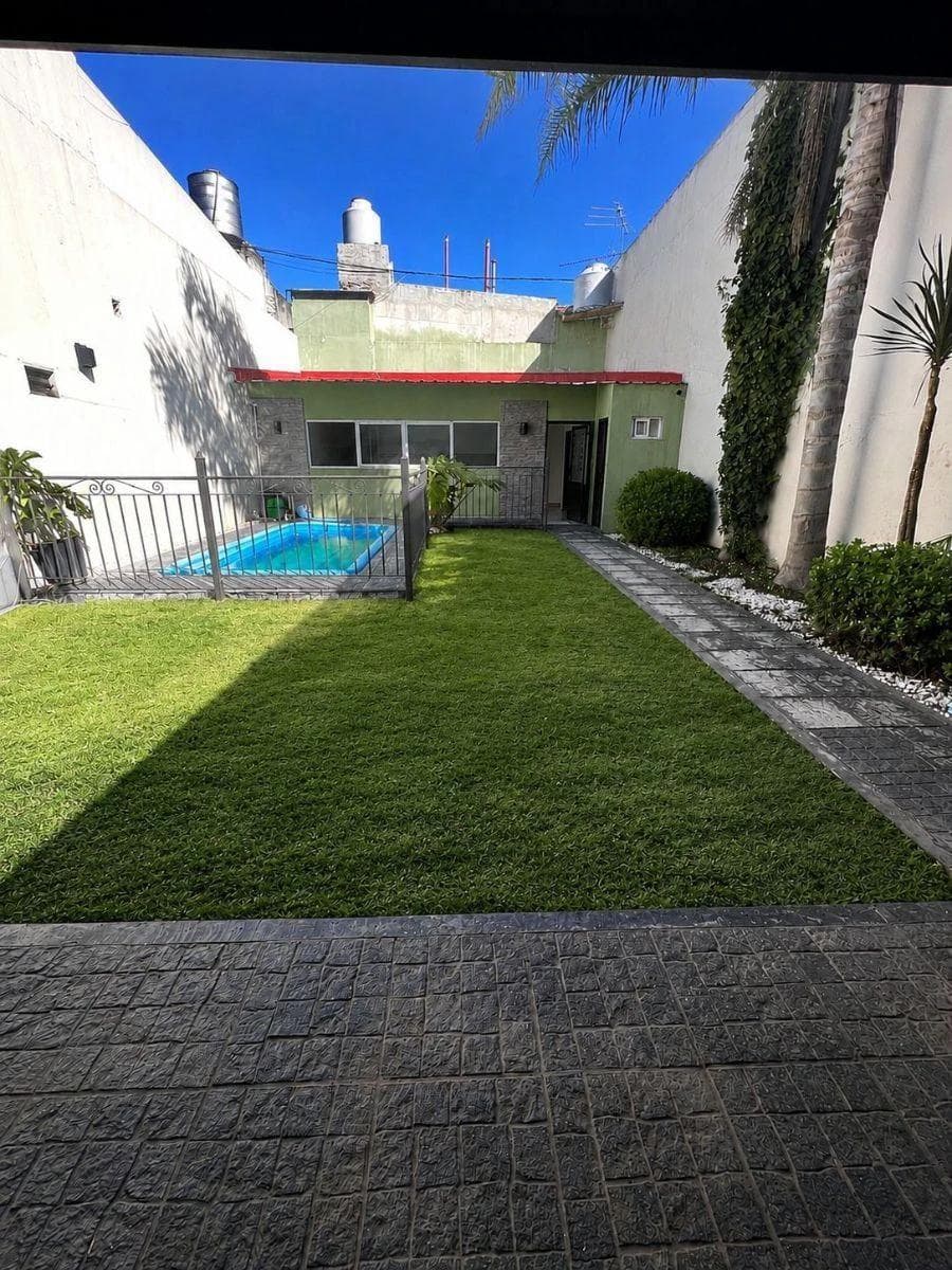 PH c/ Jardín y Pileta en Villa Luro
